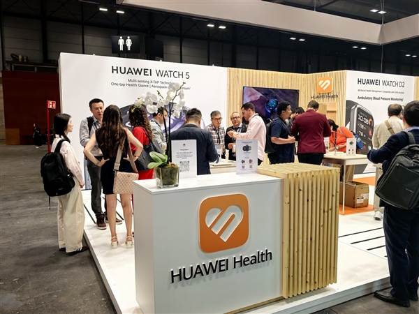 华为苹果手表巅峰对决:看谁能称霸2025年腕上科技