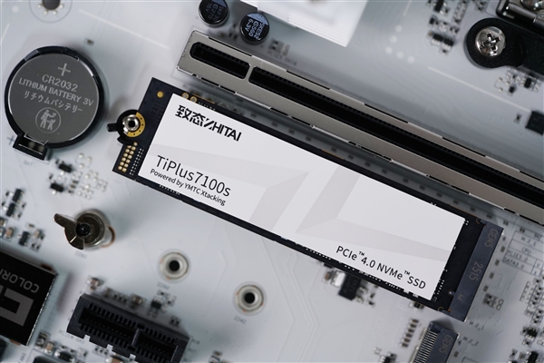 疾速7400MB/s!长江存储致态TiPlus7100s 2TB SSD图赏