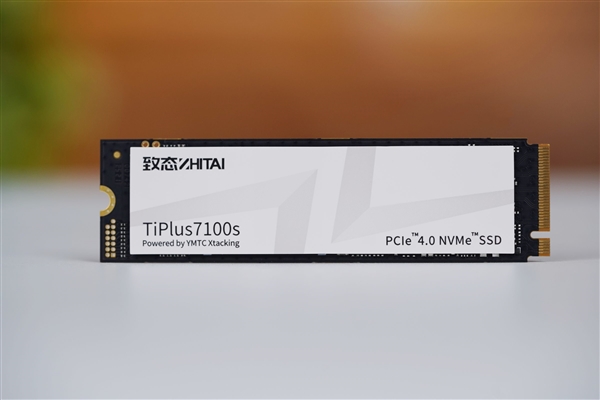 疾速7400MB/s!长江存储致态TiPlus7100s 2TB SSD图赏