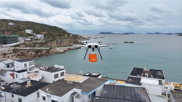 1小时山路3分钟送达!淘宝闪购开通国内首个海岛无人机航线