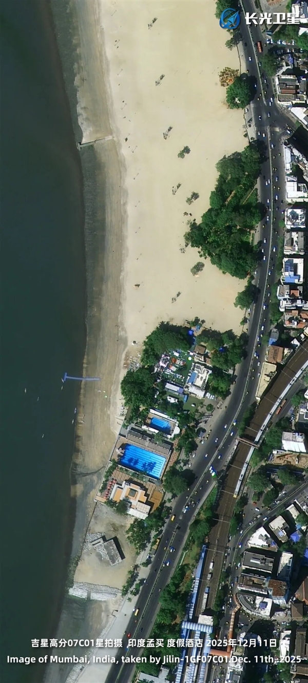 卫星眼中的印度大城市孟买:上海果然不如它!