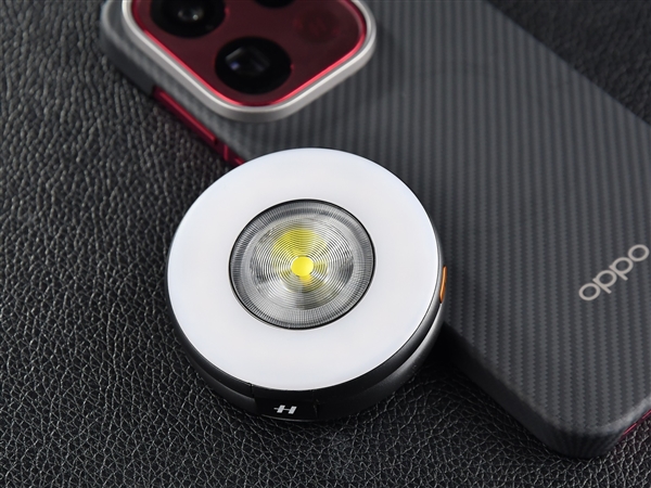 OPPO哈苏磁吸闪补光环灯上手:199元闭眼入