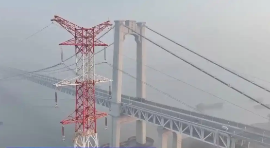 输电容量达120万千！我国首个交直流混联跨江工程建成投产